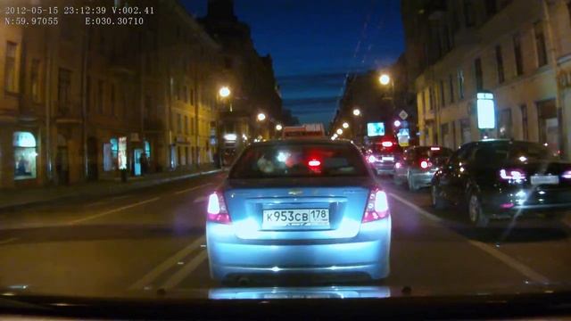 Не работает светофор Каменоостровский и Пр. Попова смотреть онлайн