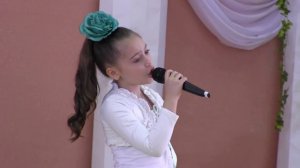 Исп. Бобрий Анастасия. Пусть бегут неуклюже. Автор текста Успенский Э., Композитор Шаинский В. (HD)