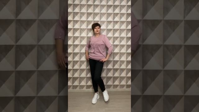 Какие эмоции вызывает у вас одежда со стразами? #мода #джемпер #стиль #стразы смотреть онлайн