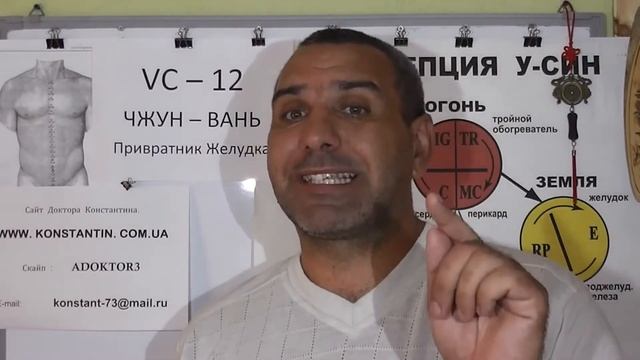 Темные пятна перед глазами и вспышки.
