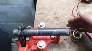 Нужно ли заземлять трубопроводы. и как это можно сделать?