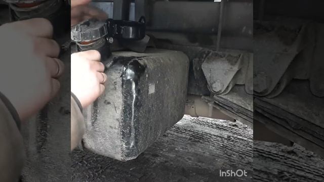 СЛИВАЮТ БЕНЗИН С Газели 3302 ? смотреть онлайн