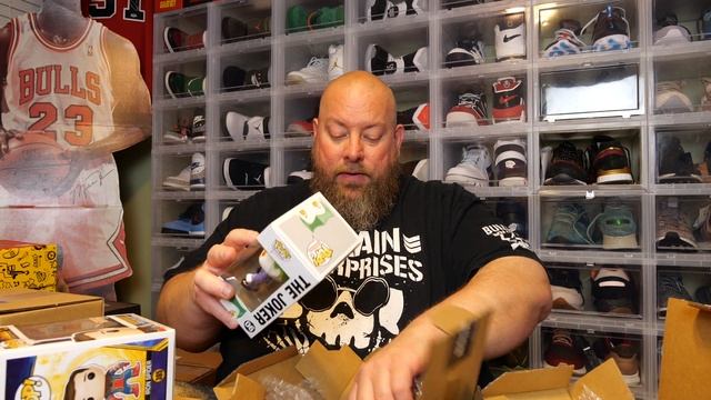 Opening a $300 Funko Pop BOOM LOOT Mystery Box смотреть онлайн