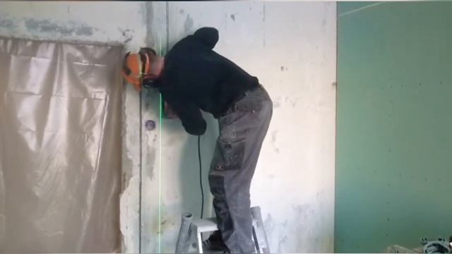 Штроборез Hilti.
