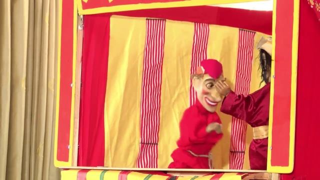 "В СКАЗОЧНОМ ЛЕСУ" смотреть онлайн