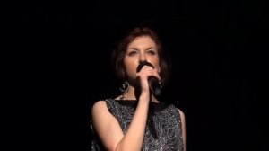 "Чёрная моль". Автор песни - поэтесса-эмигрантка Мария Вега, исполняет Юлия Горохова.