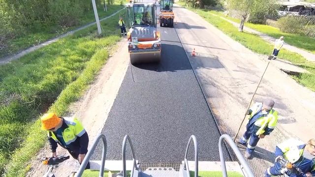Укладка выравнивающего слоя асфальта