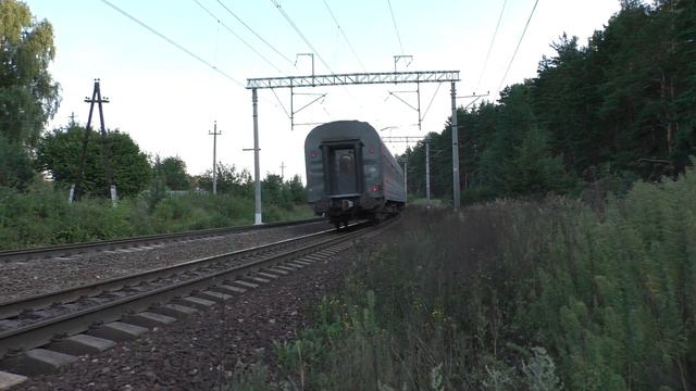 Электровоз ЧС7-106 с поездом № 109 Москва - Анапа смотреть онлайн