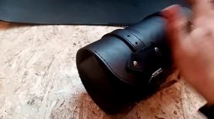 Сумка Батон на вилку мотоцикла.