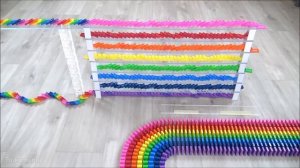 AMAZING Rainbow Dominoes! | Satisfying Domino Screen Link