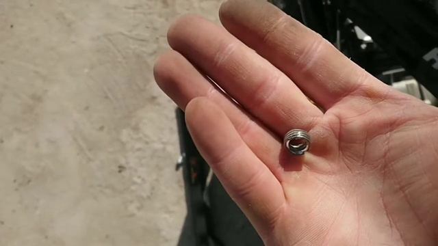 Электрогенератор HUTER DY4000L. Замена краника бензобака смотреть онлайн