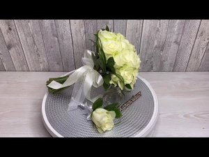 Свадебный букет невесты из белых роз