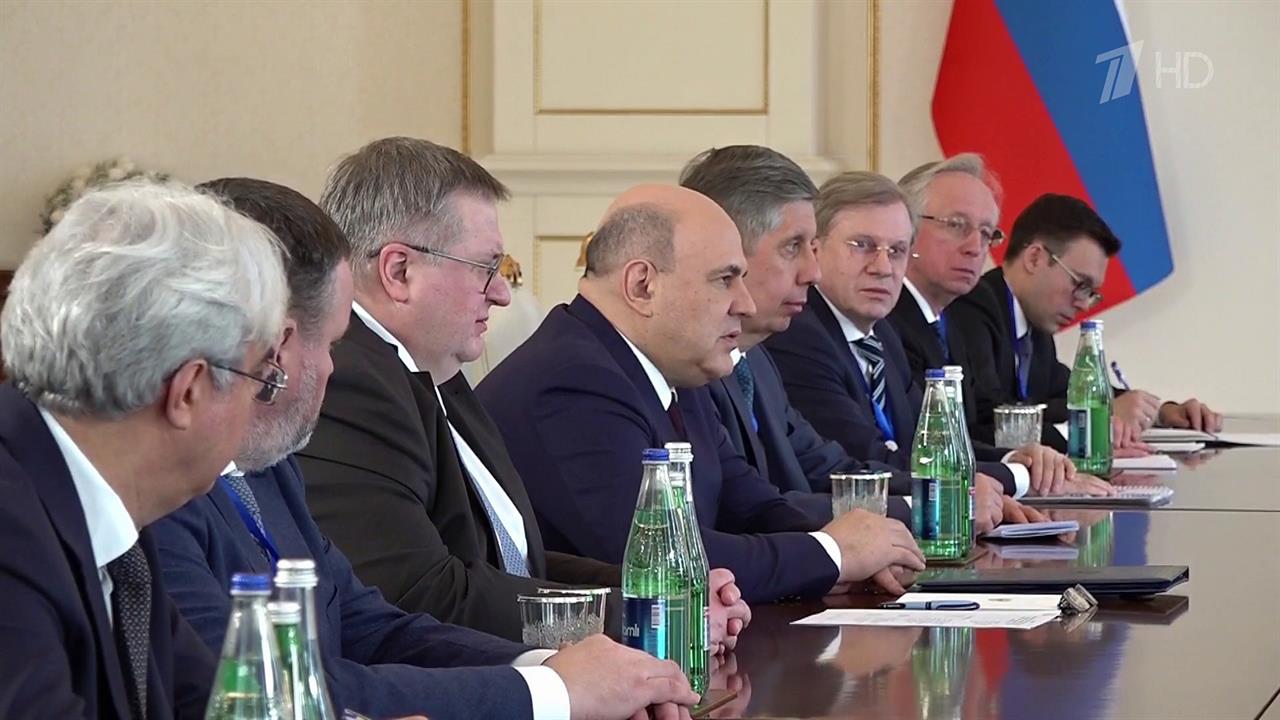 О российско-азербайджанских отношениях шла речь на встрече Михаила Мишустина с Ильхамом Алиевым