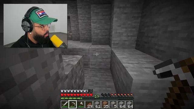 I Fooled my Friend with a Realistic Earth Mod on Minecraft... смотреть онлайн