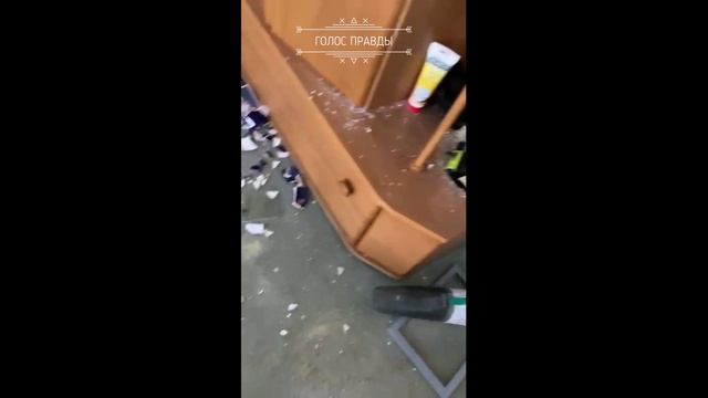 Украинские беженцы в Германии. Украинское быдло "благодарит" местных за помощь и жильё!