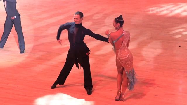 Semenov Anton - Semenova Valeria RUS, Rumba | WDC Professional Latin смотреть онлайн