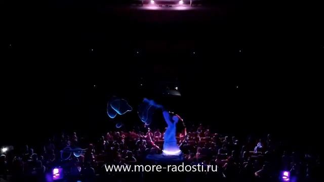 Шоу неоновых пузырей на праздник
