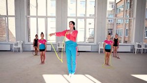 Пробуем повторить то, ЧТО УМЕЕТ ТРЕНЕР | Тренер против гимнасток PIROUETTE