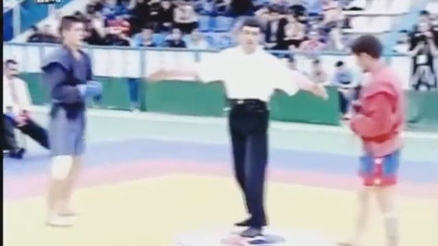 Хабиб начало бой против чеченца смотреть онлайн