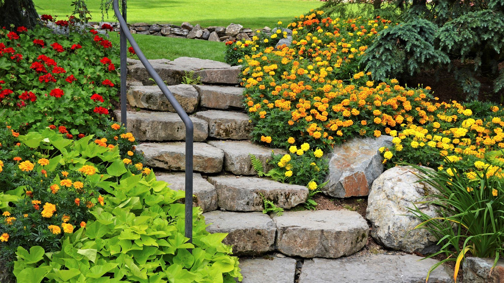 ?Красивые примеры декора на садовом участке / Beautiful Ideas For Garden Decor / A - Video