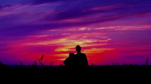 Мне дарит август