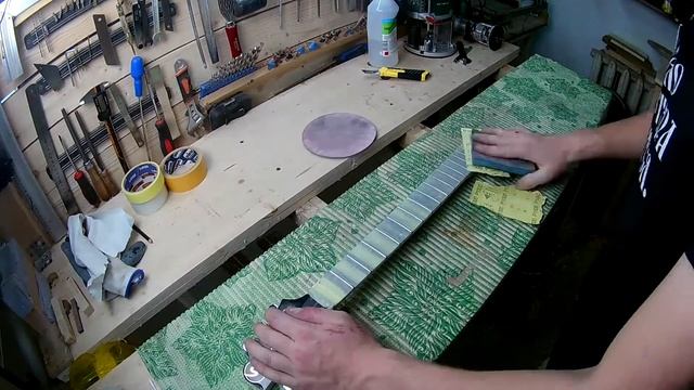 Ремонт Greg Bennett смотреть онлайн