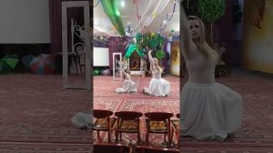 Танец мамы и дочки "зеркало" д/с 119 г.Курск