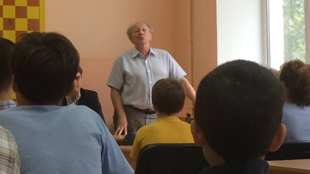 Гроссмейстер Свешников. Шахматы