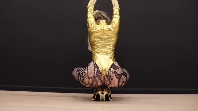 Yoga Art — Golden Glow смотреть онлайн