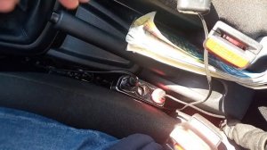 Отваливается присоска видеорегистратора!.. Есть ли решение??..