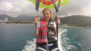 Будва. Славянский пляж. Летаем на парашюте.