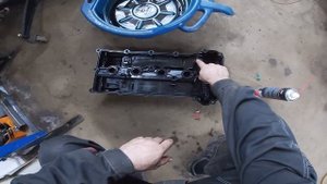 Замена прокладки клапанной крышки Citroen C-Crosser / Mitsubishi Outlander XL