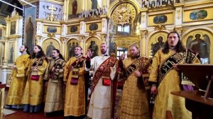 Символ веры на Литургии (МОЩНО!) - хор диаконов с народом, регент протд. Иоанн Ганчин