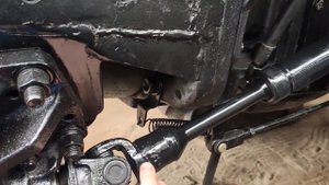 ЮМЗ - 6 // 4 х 4 // Рулевой Цилиндр//Раздатка//Карданы//Подвесной