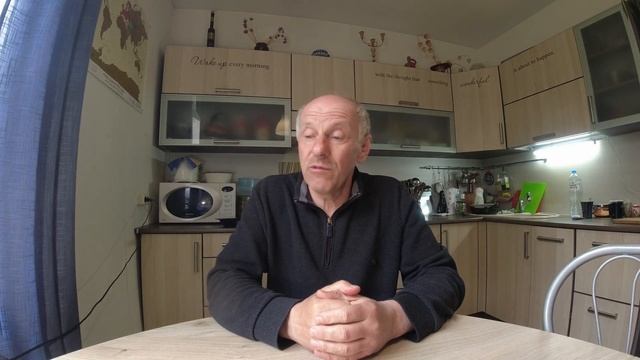 Щука выбирает цвет. Поймал щуку руками