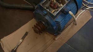 Три киловатта 1500 оборотов для токарного станка.