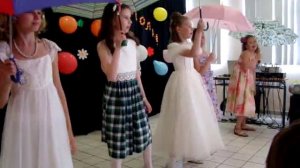 Танец с зонтиками "Леди совершенство"