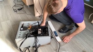 Как подключить несколько видеокарт при помощи райзера. Майнинг март 2021.