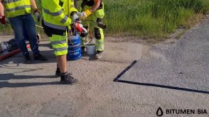 Как укладывать битумную ленту пластырь для ремонта асфальтовых поверхностей / road repair