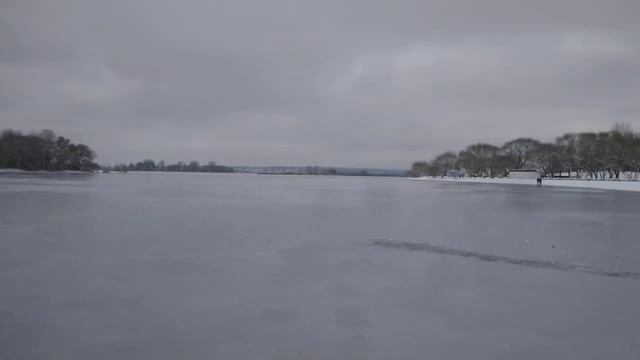 Минское море прогулка в декабре. Минское море замёрзло. Admired walking the winter tour Minsk sea.