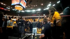 Стефен Карри, бросок в кольцо из-за пределов площадки