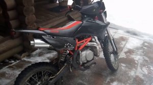 Холостой ход настроенного питбайка