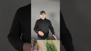 Ирис голландский. Полезные советы от Павла Горбенко в рубрике "Азбука цветов".