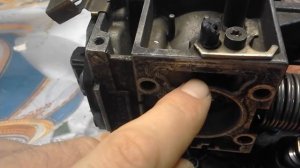 где может быть подсос воздуха на авто