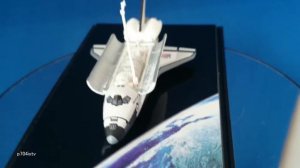 Dragon Wings Space Shuttle Challenger w/Shuttle Bay Doors and Interior Payload Details