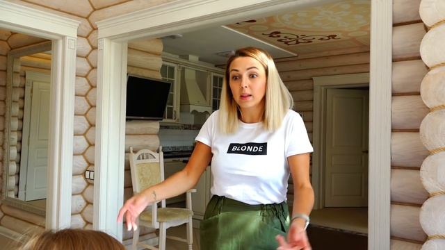 АМЕЛЬКА не хочет идти в ШКОЛУ! Учитель пришел к нам домой! Как убедить маму не идти в школу!