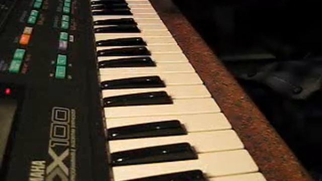 MY YAMAHA DX 100 SAWTOOTH SOUND смотреть онлайн