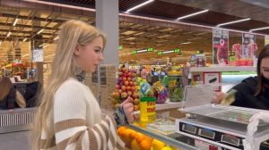 КТО ПОТРАТИТ БОЛЬШЕ ДЕНЕГ ЗА 20 минут ЧЕЛЛЕНДЖ ? 10000000$ ?