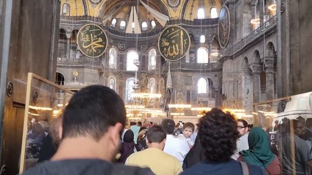Большая мечеть Айа-София (Ayasofya-i Kebir Cami-i)