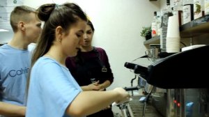 "НА ПРОВЕРКУ" #1 | Профессия "БАРИСТА" | Учимся готовить капучино